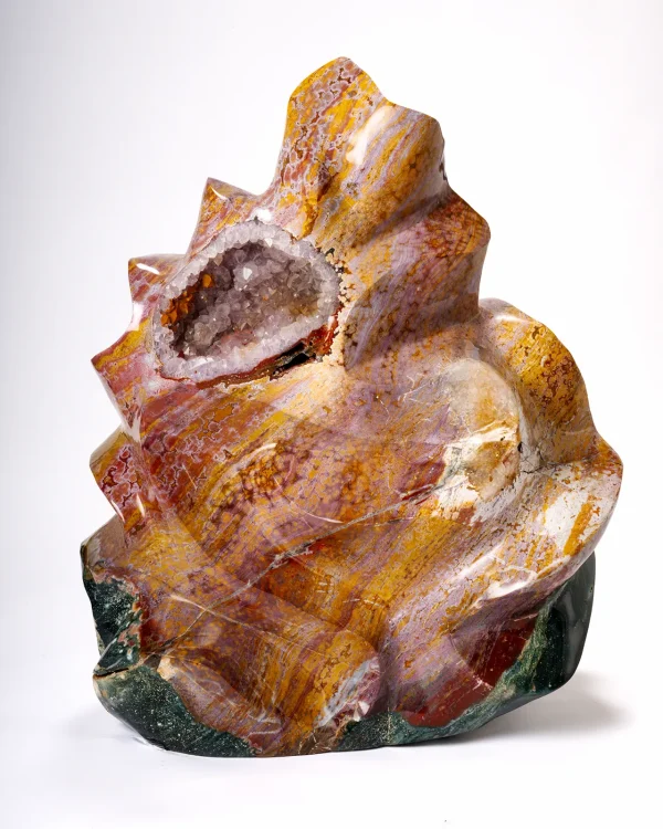Jaspe polychrome avec améthyste 104kg